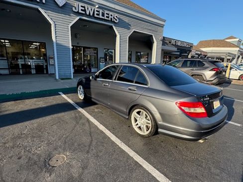 Used 2011 Mercedes-Benz C 300 Sedan image 14