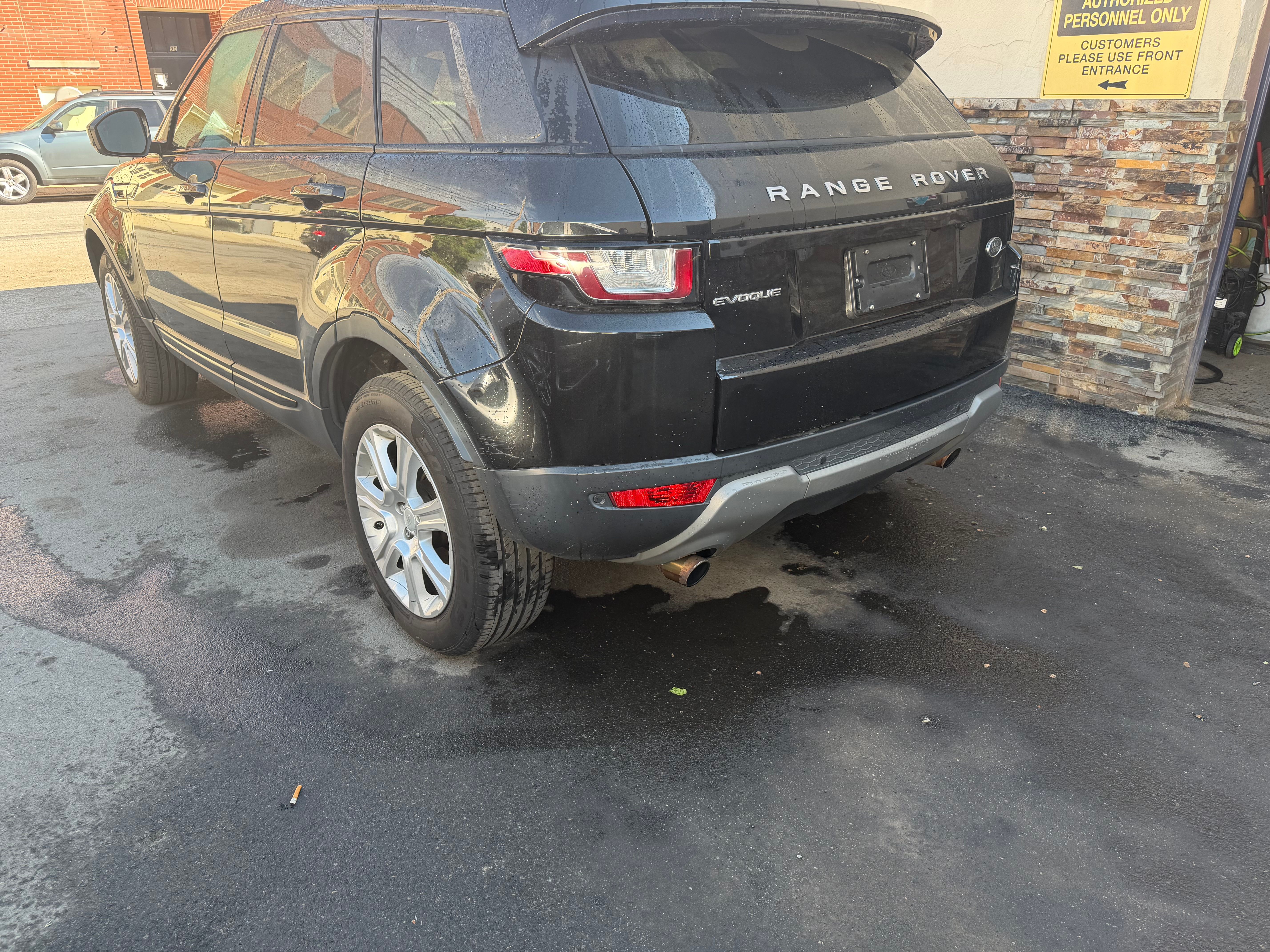 Used 2016 Land Rover Range Rover Evoque SE AWD/4WD image 4