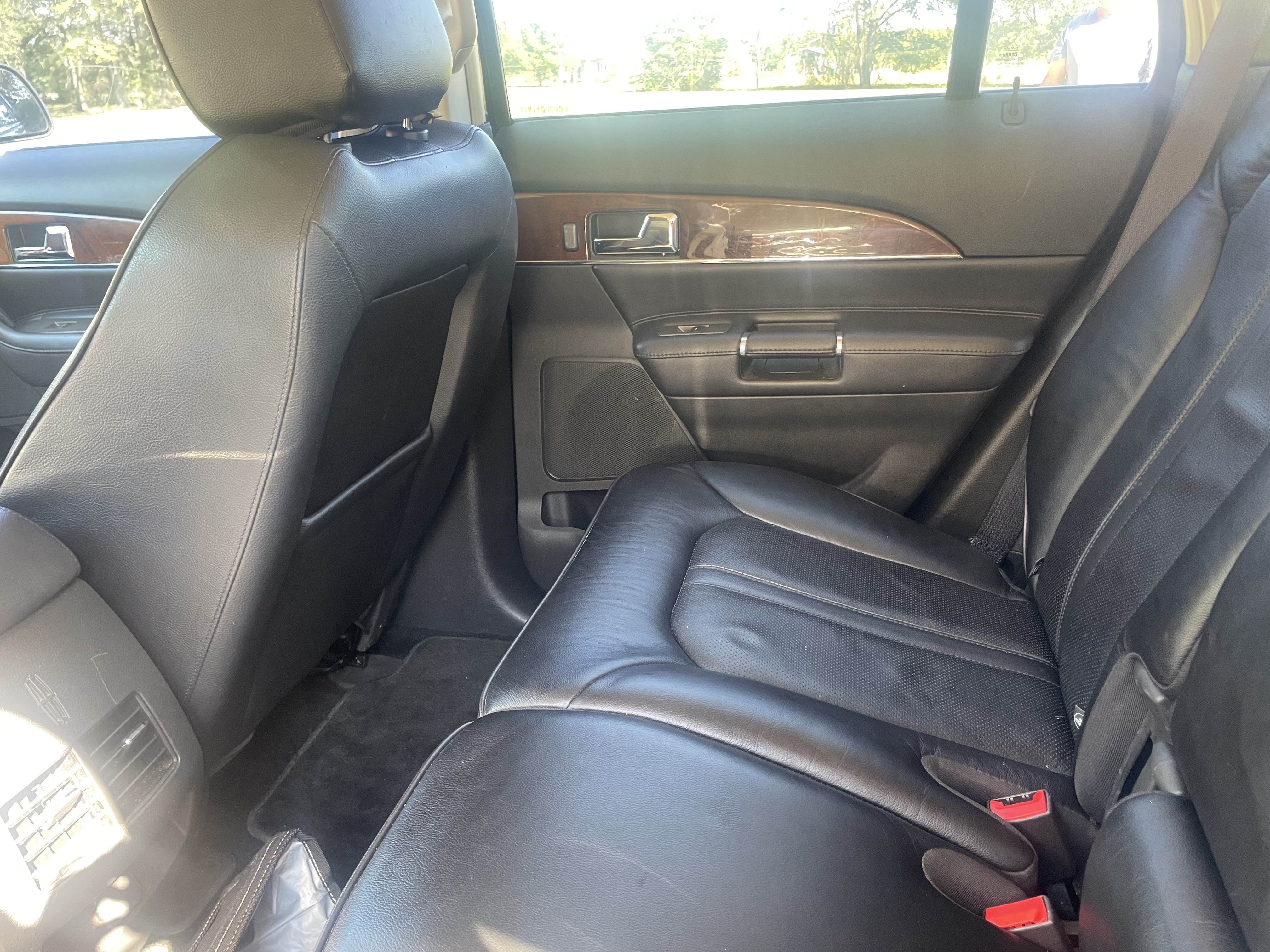 Used 2014 Lincoln MKX FWD w/ Equipment Group 101A image 19