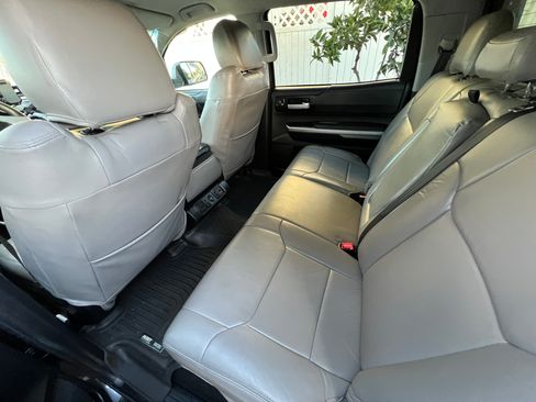 Used 2017 Toyota Tundra SR5 image 10