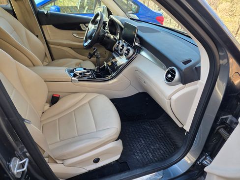 Used 2016 Mercedes-Benz GLC 300 4MATIC image 8