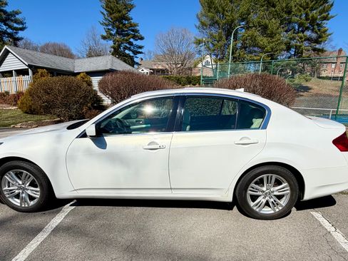 Used 2013 INFINITI G37 x Sedan w/ Premium Pkg image 1