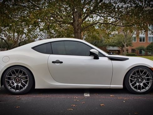 Used 2013 Subaru BRZ Premium image 6
