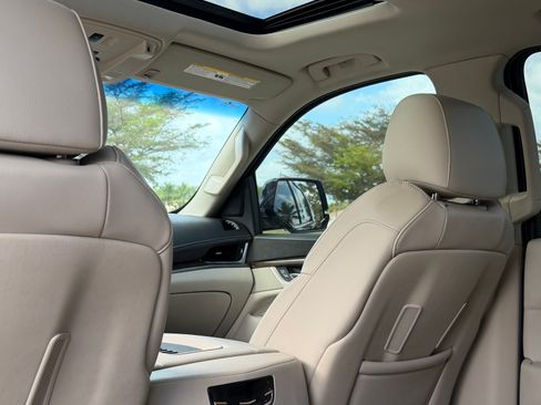 Used 2019 Cadillac Escalade Luxury image 26