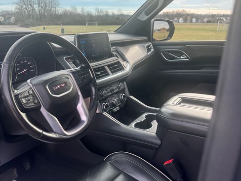 Used 2021 GMC Yukon SLT w/ SLT Luxury Plus Package image 5