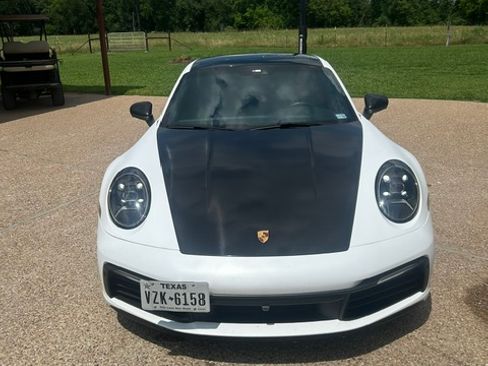 Used 2021 Porsche 911 Carrera w/ Premium Package RWD image 5
