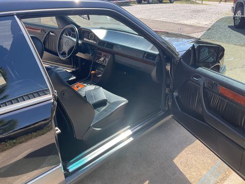 Used 1994 Mercedes-Benz E 320 Coupe image 15