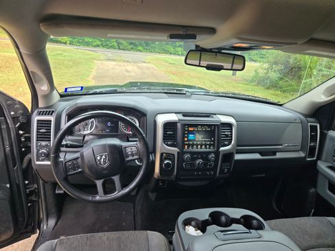 Used 2017 RAM 1500 Big Horn image 10