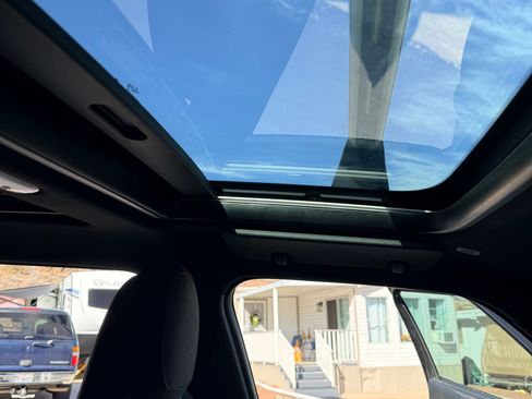 Used 2019 MINI Cooper Clubman John Cooper Works image 9