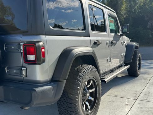 Used 2018 Jeep Wrangler Unlimited Sport S image 5