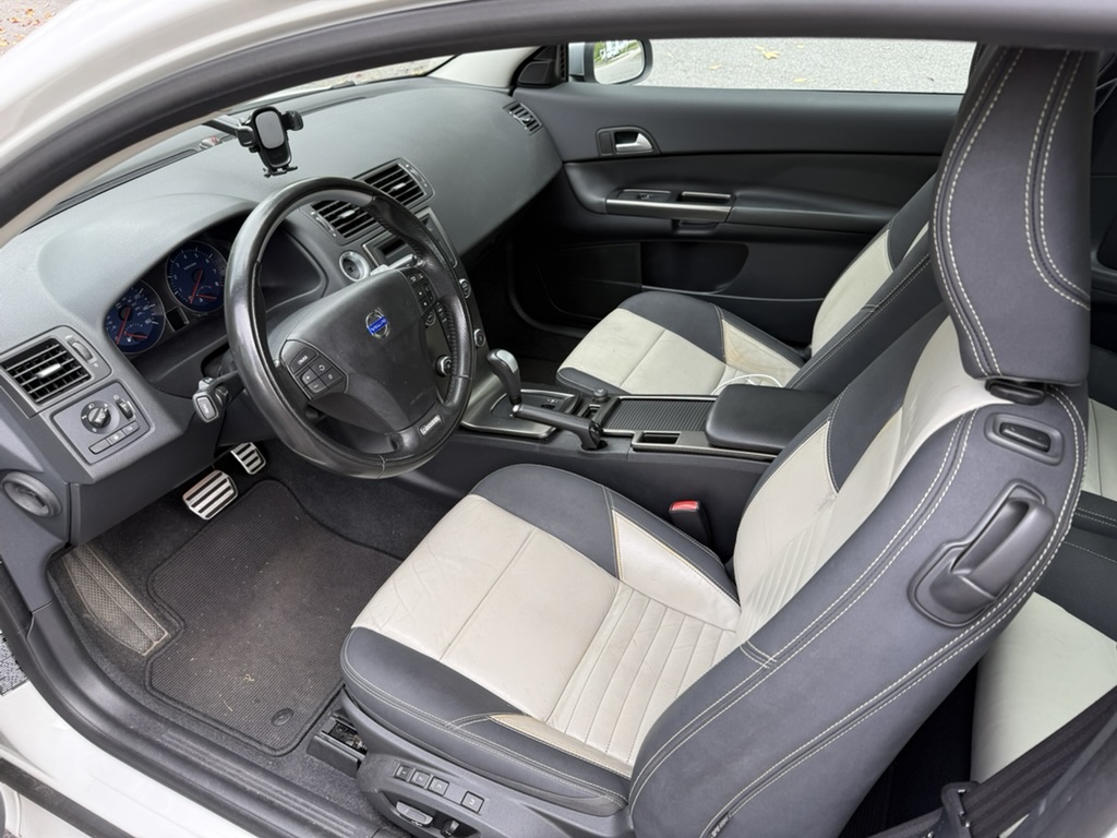 Used 2013 Volvo C30 T5 R-Design FWD image 14