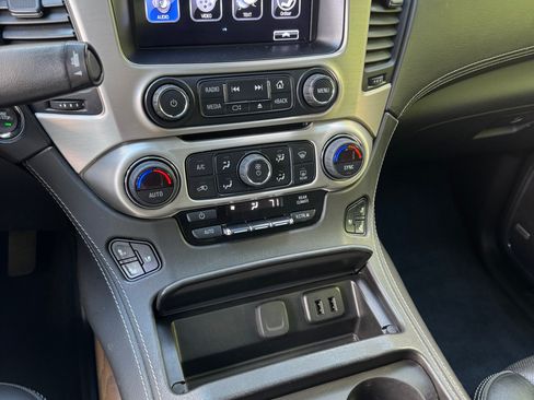 Used 2020 GMC Yukon Denali w/ Denali Ultimate Package AWD/4WD image 17