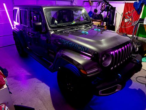 Used 2022 Jeep Wrangler Unlimited Sahara w/ Cold Weather Group AWD/4WD image 26