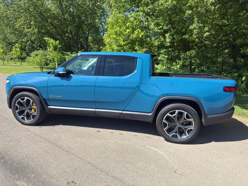 Used 2023 Rivian R1T Adventure AWD/4WD image 13