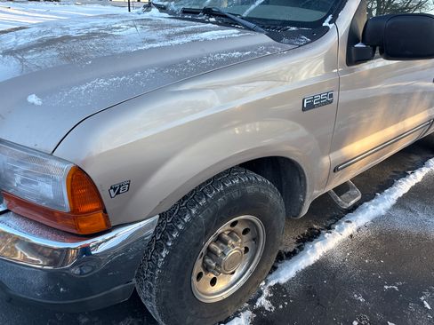Used 1999 Ford F250 2WD Regular Cab Super Duty image 9