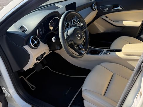 Used 2018 Mercedes-Benz CLA 250 image 10