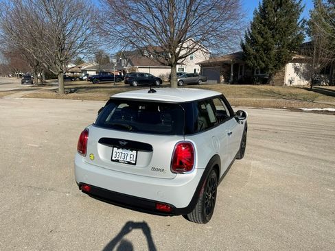 Used 2022 MINI Cooper SE image 10