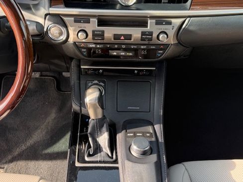 Used 2017 Lexus ES 350 image 18