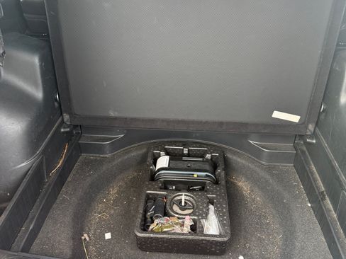 Used 2019 Jeep Cherokee Latitude Plus image 8