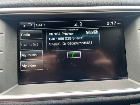 Used 2015 Land Rover Range Rover Evoque Pure Plus AWD/4WD image 30