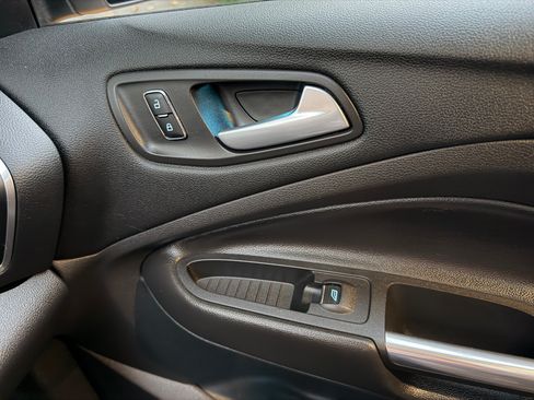 Used 2013 Ford Escape Titanium w/ Parking Technology Pkg image 29