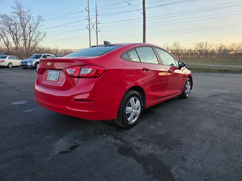 Used 2018 Chevrolet Cruze LS image 5