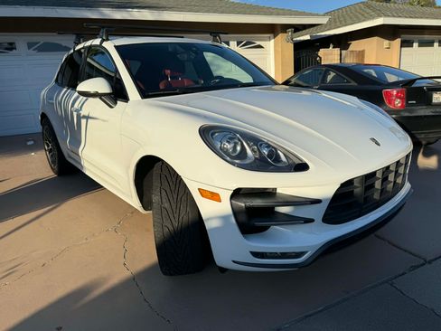 Used 2015 Porsche Macan Turbo image 11