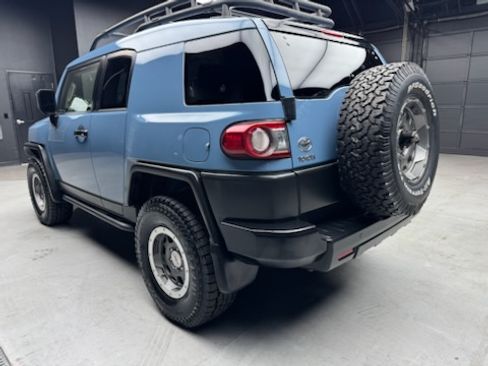 Used 2014 Toyota FJ Cruiser Sport Utility 2D w/ Trail Teams Ultimate Edition image 8