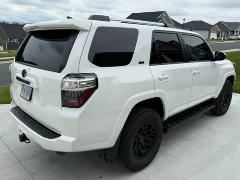 Used 2021 Toyota 4Runner SR5 image 6