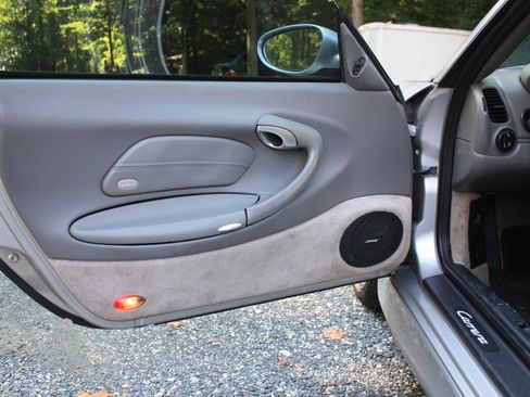 Used 2002 Porsche 911 GT3 RS image 23