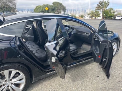 Used 2014 Tesla Model S 85 RWD image 10