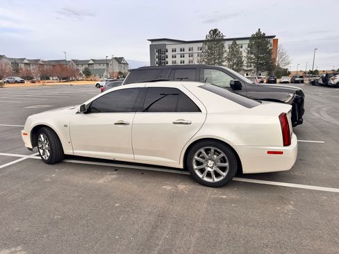 Used 2007 Cadillac STS V8 w/ Preferred Equipment Group image 5