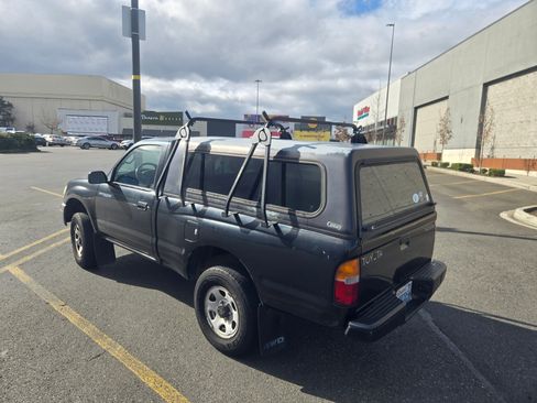 Used 1998 Toyota Tacoma 4x4 Regular Cab image 2