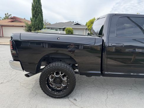 Used 2016 RAM 2500 Tradesman w/ Chrome Appearance Group AWD/4WD image 12