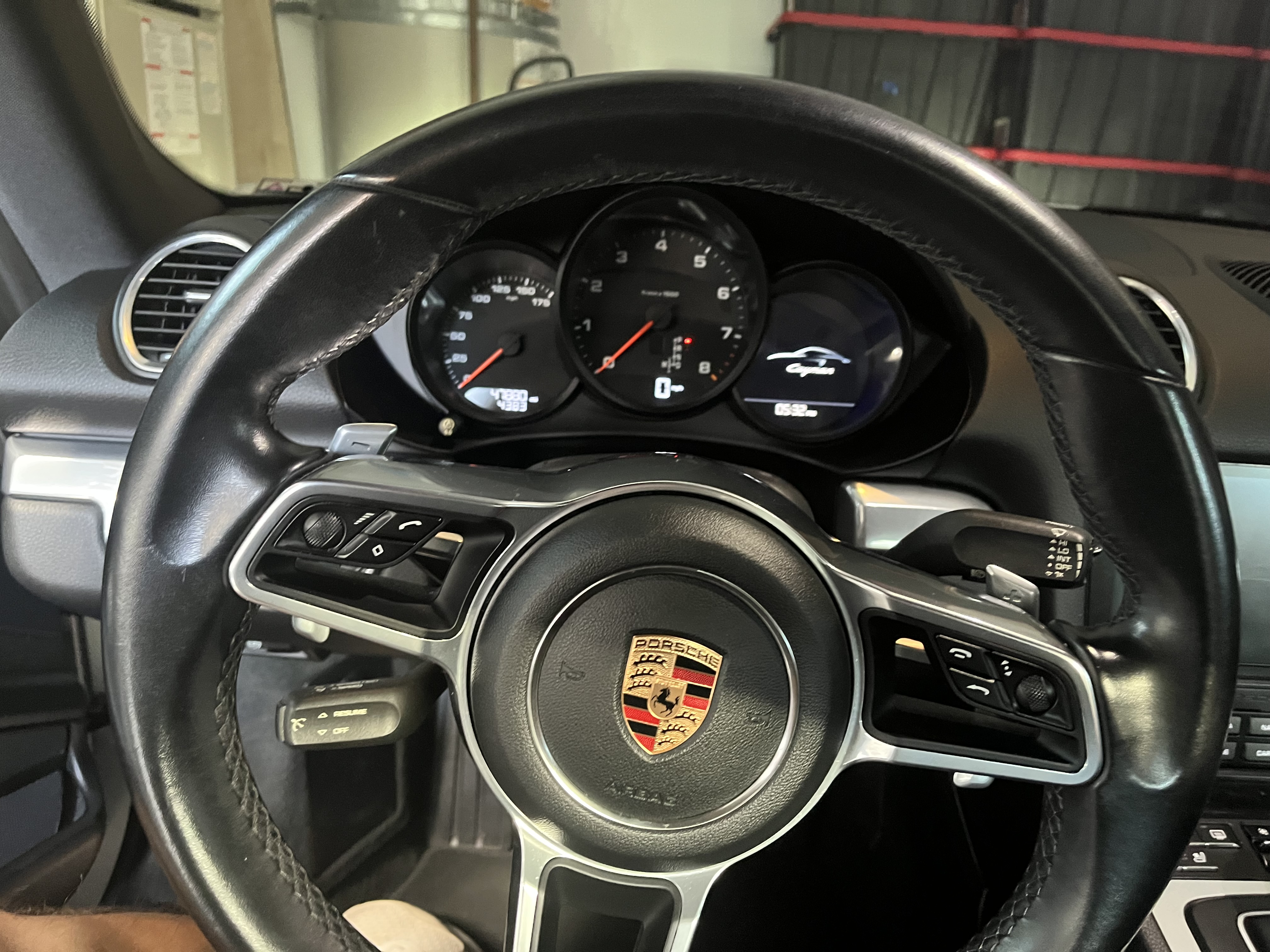 Used 2019 Porsche 718 Cayman RWD image 11