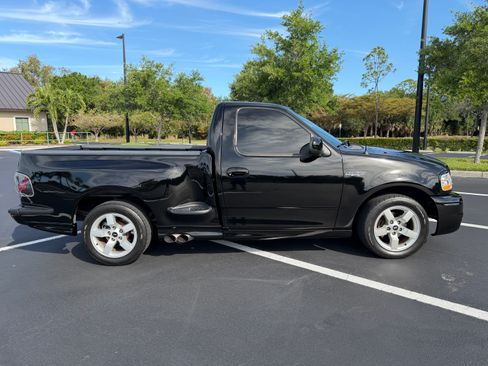 Used 2001 Ford F150 Lightning image 14