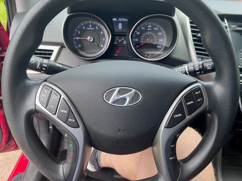 Used 2016 Hyundai Elantra GT FWD image 8