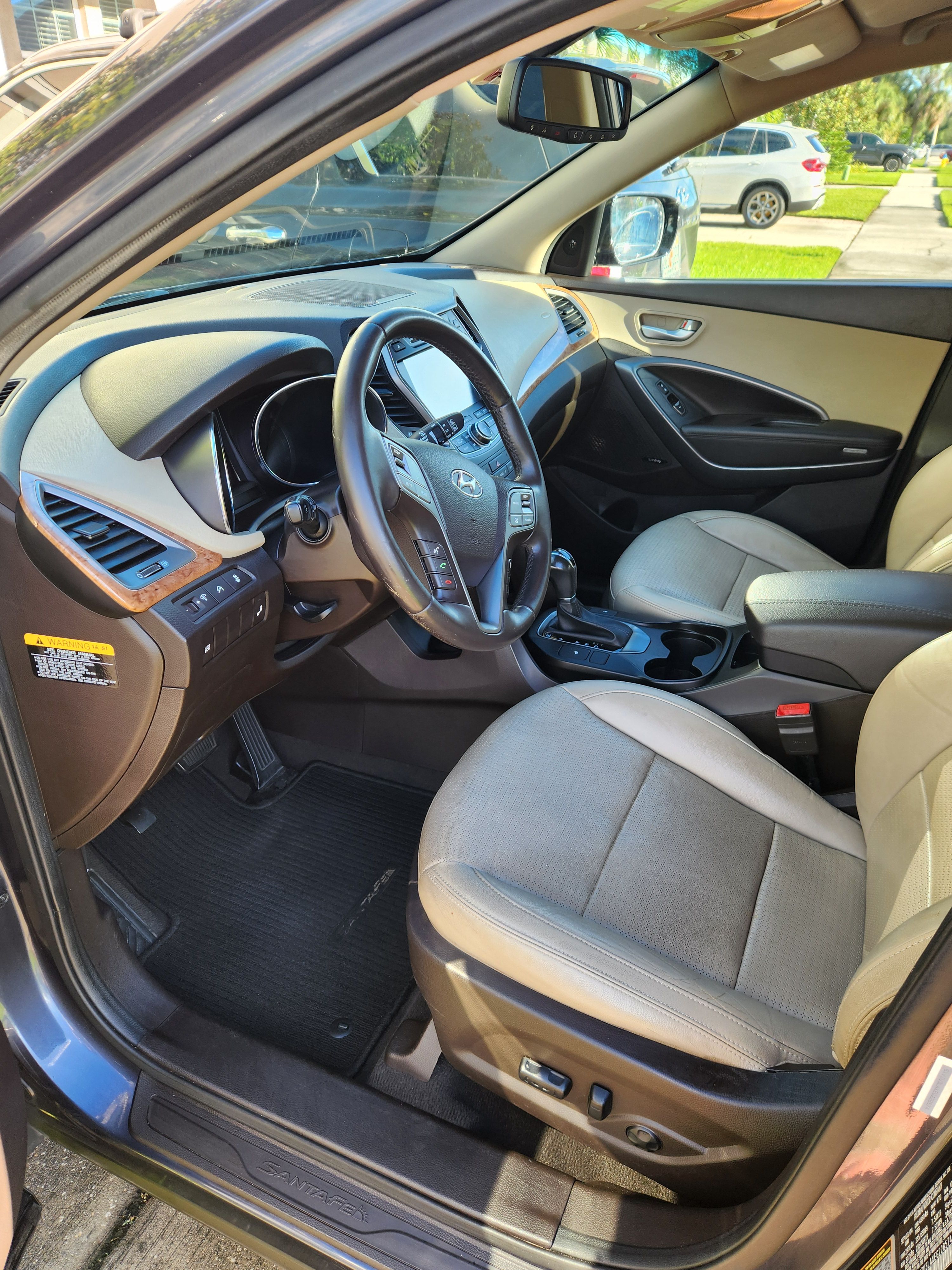 Used 2014 Hyundai Santa Fe Sport 2.0T w/ Navigation Package 06 FWD image 6