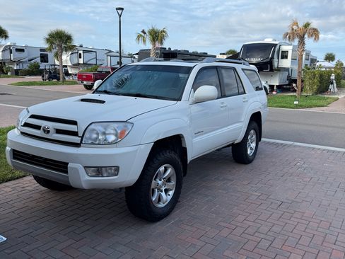 Used 2005 Toyota 4Runner Sport image 1