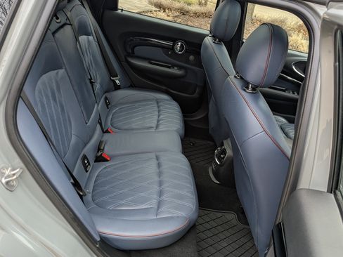 Used 2019 MINI Cooper Clubman S w/ Driver Assistance Package image 12