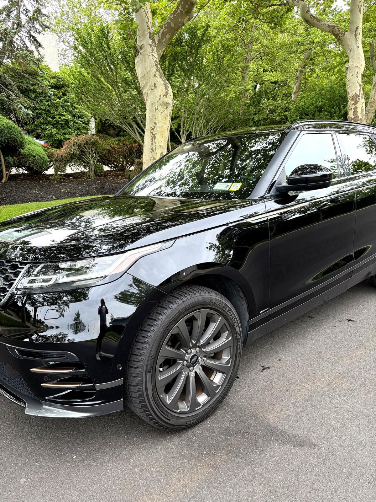 Used 2019 Land Rover Range Rover Velar R-Dynamic SE AWD/4WD image 5