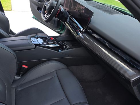 Used 2025 BMW M5 w/ Carbon Package AWD/4WD image 14