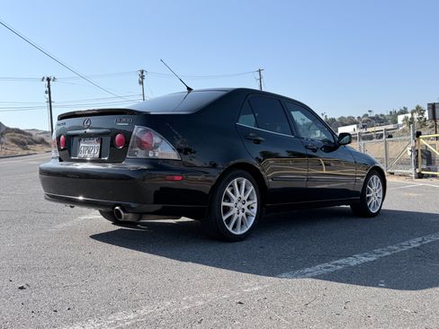 Used 2003 Lexus IS 300 RWD image 8