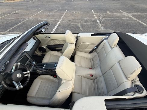 Used 2011 Ford Mustang GT Premium w/ Electronics Pkg image 15