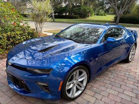 Used 2016 Chevrolet Camaro SS image 1