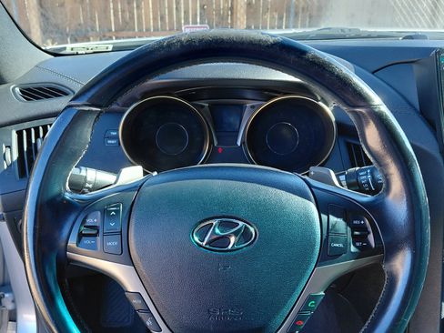 Used 2013 Hyundai Genesis 2.0T image 25