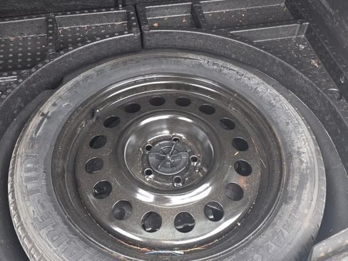 Used 2014 Ford Escape SE image 2