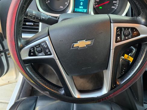 Used 2015 Chevrolet Equinox LTZ image 2