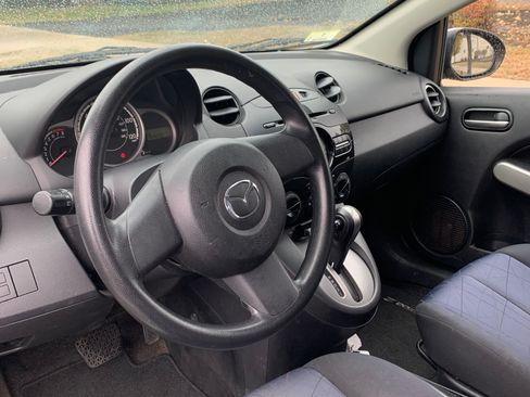 Used 2011 MAZDA MAZDA2 Sport image 11