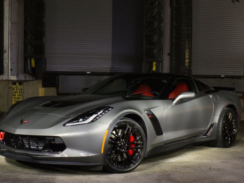 Used 2016 Chevrolet Corvette Z06 w/ 2LZ Preferred Equipment Group RWD image 1